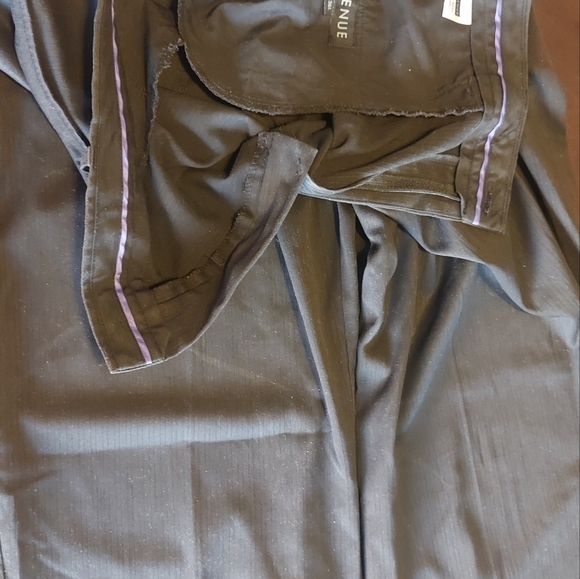 Avenue Black Men's Pants. Size 36. Length 42". Inseam 32". Rounded front pockets - Picture 4 of 8
